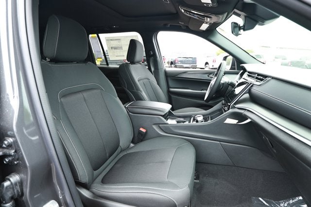 2026 Jeep Grand Cherokee GRAND CHEROKEE LAREDO X 4X2