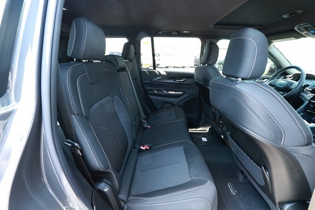 2026 Jeep Grand Cherokee GRAND CHEROKEE LAREDO X 4X2