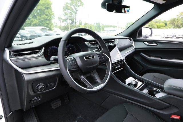 2026 Jeep Grand Cherokee GRAND CHEROKEE LAREDO X 4X2
