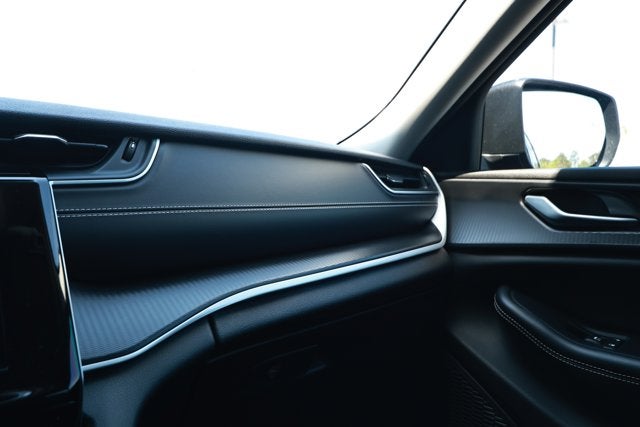 2024 Jeep Grand Cherokee Laredo X 4x2