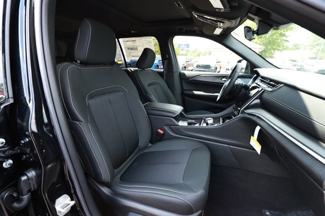 2026 Jeep Grand Cherokee GRAND CHEROKEE LAREDO X 4X2