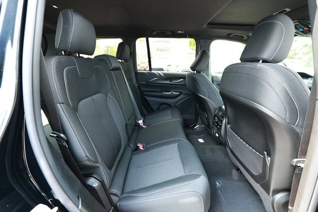 2026 Jeep Grand Cherokee GRAND CHEROKEE LAREDO X 4X2
