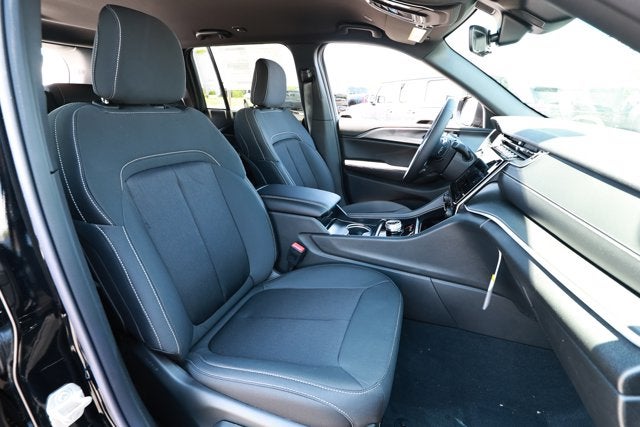 2026 Jeep Grand Cherokee GRAND CHEROKEE LAREDO 4X2