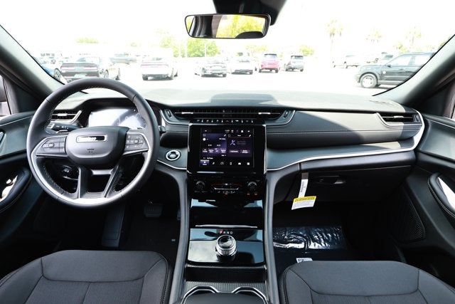 2026 Jeep Grand Cherokee GRAND CHEROKEE LAREDO 4X2