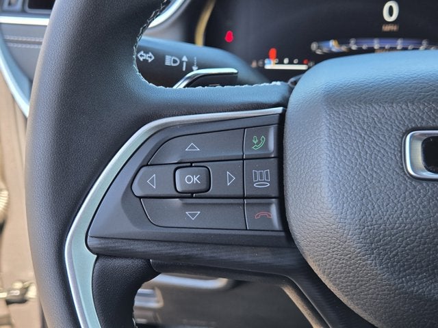 2025 Jeep Grand Cherokee GRAND CHEROKEE LAREDO 4X2