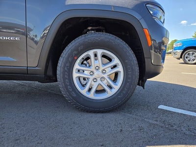 2025 Jeep Grand Cherokee GRAND CHEROKEE LAREDO 4X2