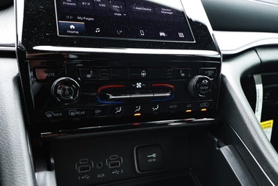 2026 Jeep Grand Cherokee GRAND CHEROKEE LAREDO X 4X2