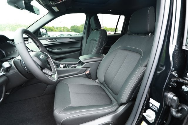 2026 Jeep Grand Cherokee GRAND CHEROKEE LAREDO X 4X2