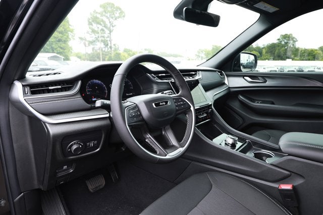 2026 Jeep Grand Cherokee GRAND CHEROKEE LAREDO X 4X2