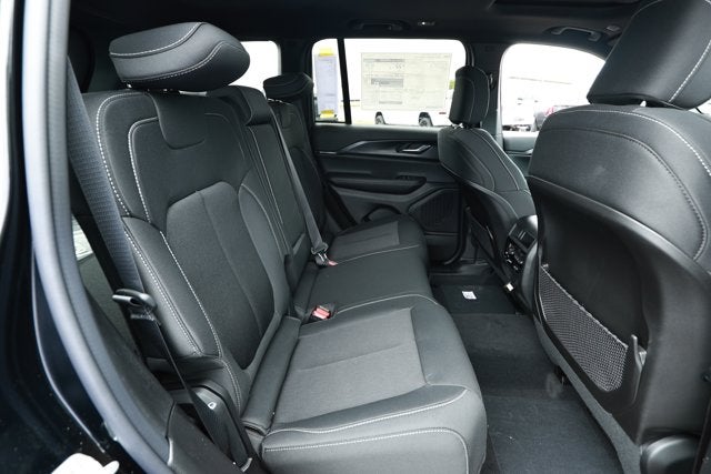 2026 Jeep Grand Cherokee GRAND CHEROKEE LAREDO X 4X2