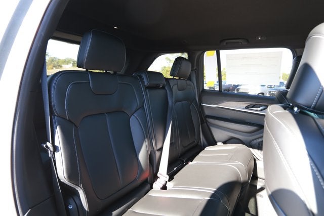 2025 Jeep Grand Cherokee GRAND CHEROKEE LIMITED 4X2