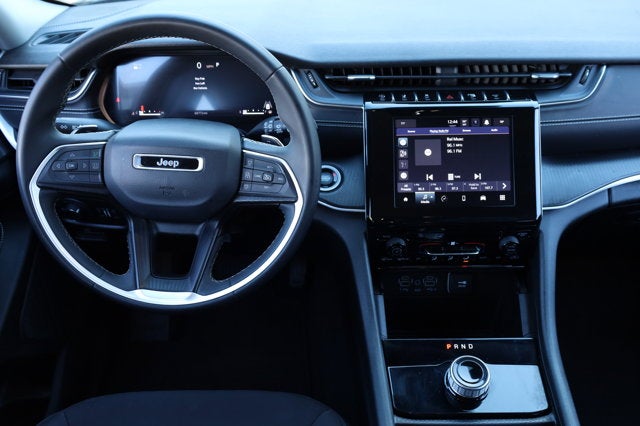 2023 Jeep Grand Cherokee Laredo 4x4