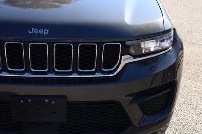 2023 Jeep Grand Cherokee Laredo 4x4