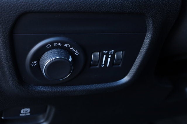 2023 Jeep Grand Cherokee Laredo 4x4