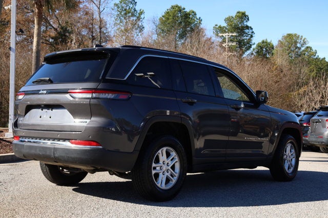 2023 Jeep Grand Cherokee Laredo 4x4