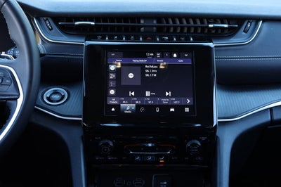 2023 Jeep Grand Cherokee Laredo 4x4