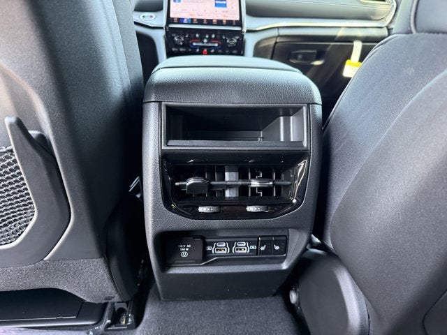 2025 Jeep Grand Cherokee GRAND CHEROKEE OVERLAND 4X4