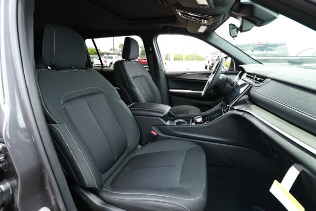 2026 Jeep Grand Cherokee GRAND CHEROKEE L LAREDO X 4X2