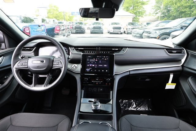 2026 Jeep Grand Cherokee GRAND CHEROKEE L LAREDO X 4X2