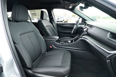 2026 Jeep Grand Cherokee GRAND CHEROKEE L LAREDO X 4X2
