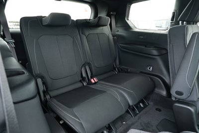 2026 Jeep Grand Cherokee GRAND CHEROKEE L LAREDO X 4X2