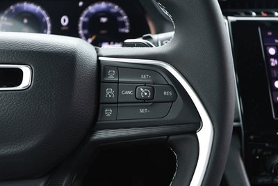 2026 Jeep Grand Cherokee GRAND CHEROKEE L LAREDO 4X2