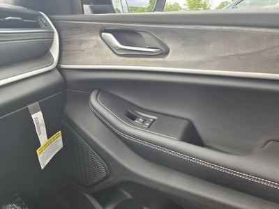 2025 Jeep Grand Cherokee GRAND CHEROKEE L LIMITED 4X2