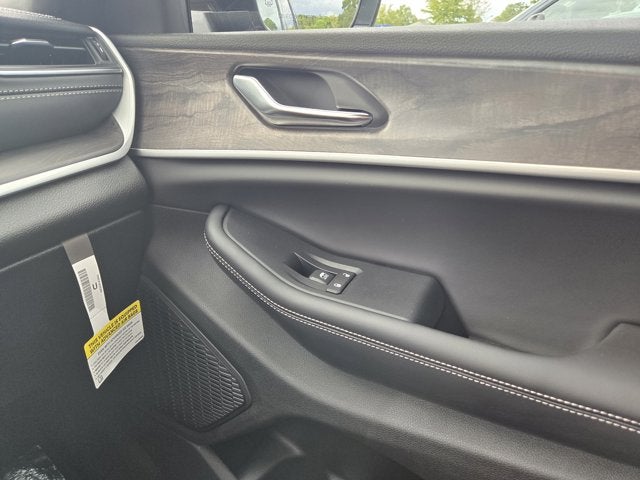 2025 Jeep Grand Cherokee GRAND CHEROKEE L LIMITED 4X2