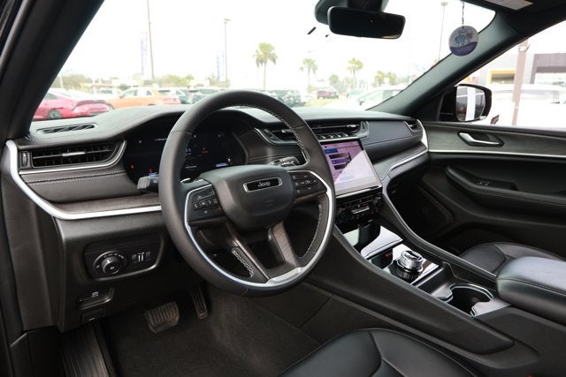 2025 Jeep Grand Cherokee L Limited 4x2