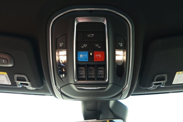 2025 Jeep Grand Cherokee GRAND CHEROKEE L LIMITED 4X2