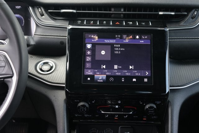 2023 Jeep Grand Cherokee L Altitude 4x4