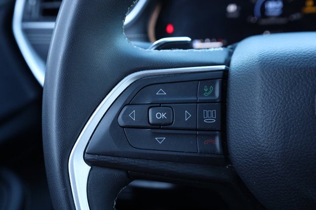 2023 Jeep Grand Cherokee L Laredo 4x4