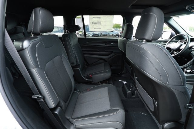2026 Jeep Grand Cherokee GRAND CHEROKEE L LAREDO X 4X4