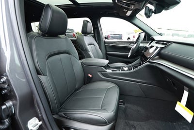 2026 Jeep Grand Cherokee GRAND CHEROKEE L LIMITED RESERVE 4X4