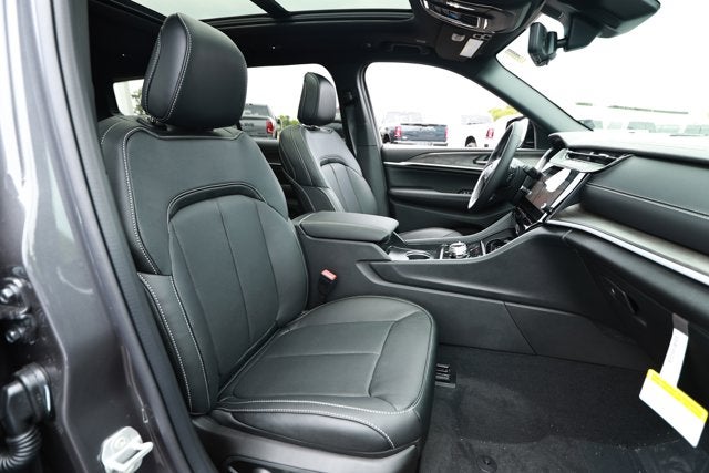 2026 Jeep Grand Cherokee GRAND CHEROKEE L LIMITED RESERVE 4X4