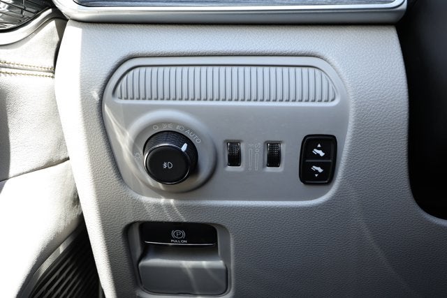 2024 Jeep Wagoneer L Series II 4x2