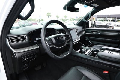 2024 Jeep Wagoneer L Series II 4x2
