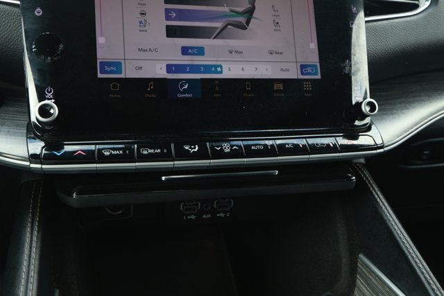 2024 Jeep Wagoneer L Series II 4x2