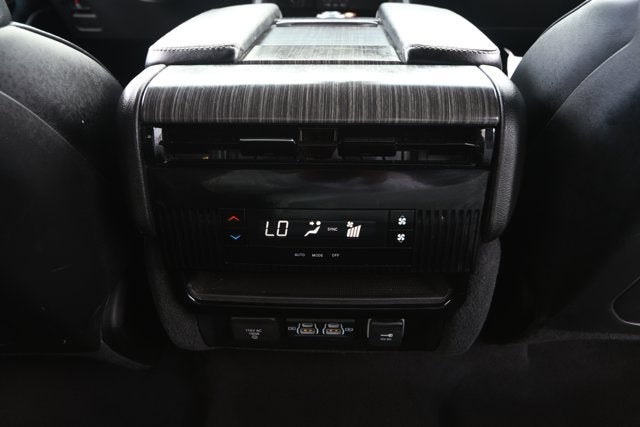 2024 Jeep Wagoneer L Series II 4x2