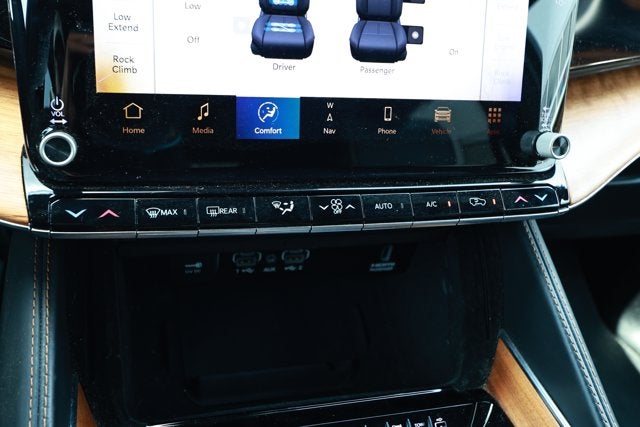 2024 Jeep Grand Wagoneer L Series III