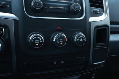 2024 RAM 1500 Classic SLT Quad Cab 4x2 6'4' Box