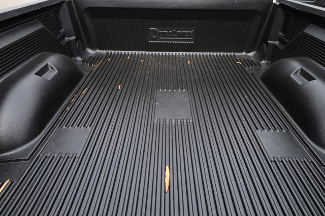 2024 RAM 1500 Classic SLT Quad Cab 4x2 6'4' Box