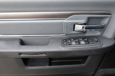 2024 RAM 1500 Classic SLT Quad Cab 4x2 6'4' Box