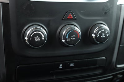 2024 RAM 1500 Classic SLT Quad Cab 4x2 6'4' Box