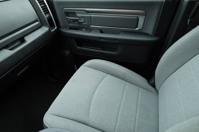 2024 RAM 1500 Classic SLT Quad Cab 4x2 6'4' Box