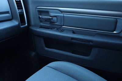 2024 RAM 1500 Classic SLT Quad Cab 4x2 6'4' Box