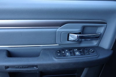 2024 RAM 1500 Classic SLT Quad Cab 4x2 6'4' Box