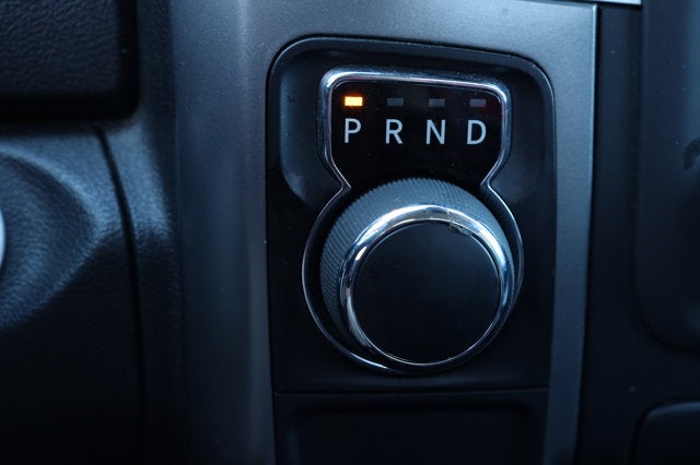 2024 RAM 1500 Classic SLT Quad Cab 4x2 6'4' Box