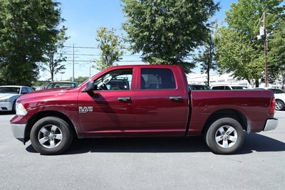 2022 RAM 1500 Classic SLT Crew Cab 4x2 5'7' Box