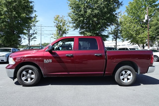 2022 RAM 1500 Classic SLT Crew Cab 4x2 5'7' Box